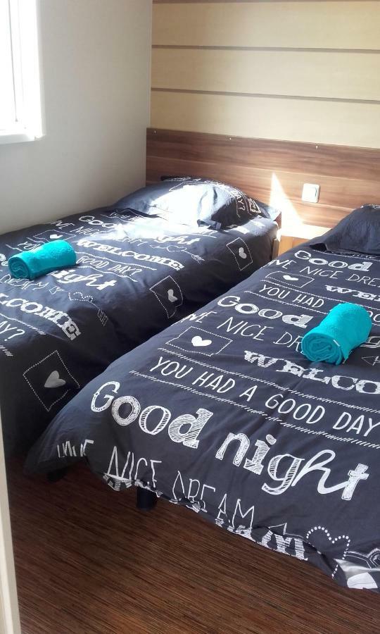 Mobile Home Service Hotelier Fréjus المظهر الخارجي الصورة