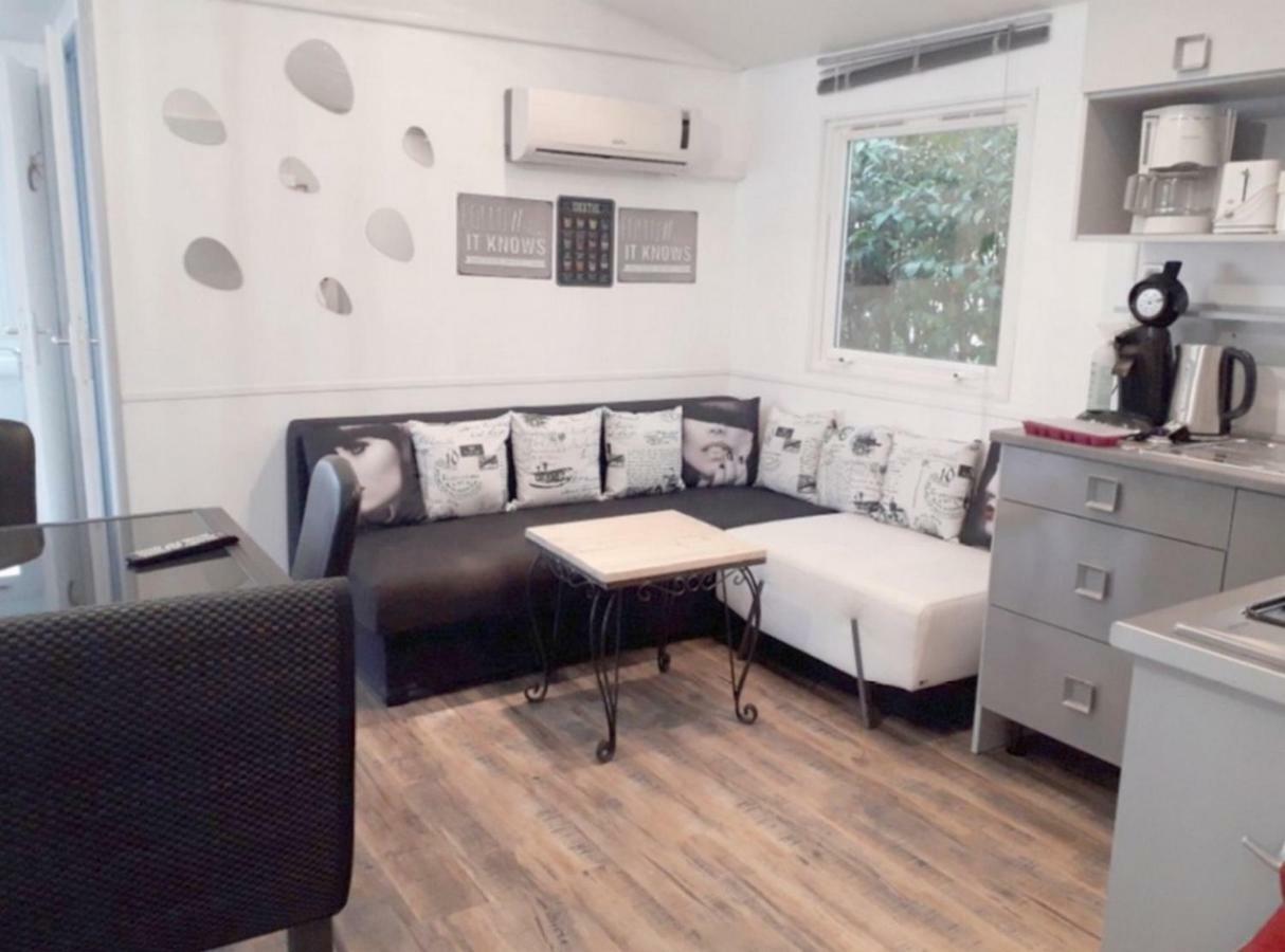 Mobile Home Service Hotelier Fréjus المظهر الخارجي الصورة
